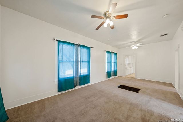 906 S GEVERS ST, San Antonio, TX 78210