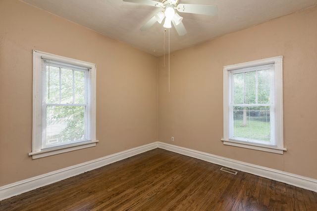 964 N Lewis Avenue, Waukegan, IL 60085