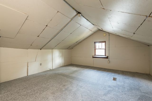 964 N Lewis Avenue, Waukegan, IL 60085