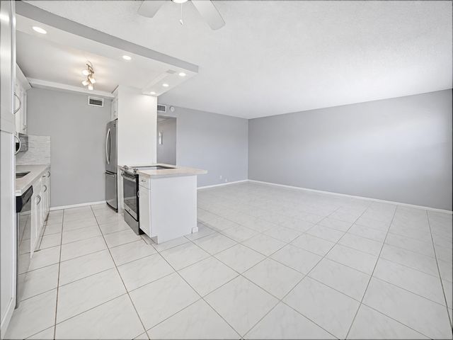 3002 EXETER A, Boca Raton, FL 33434