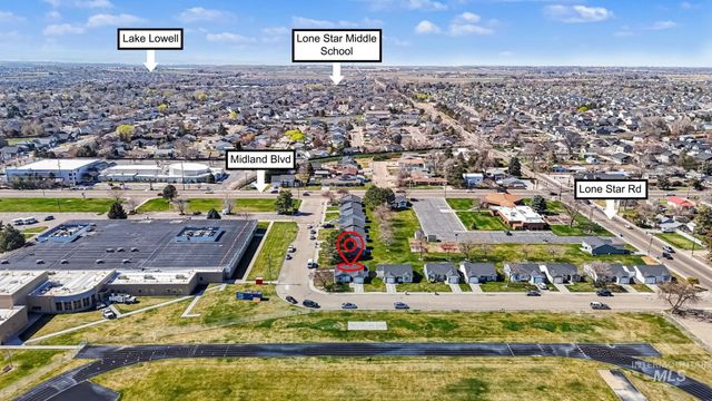 17 S Benewah Dr, Nampa, ID 83651