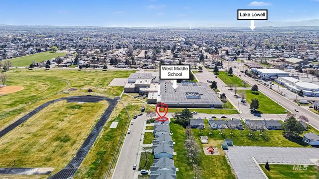 17 S Benewah Dr, Nampa, ID 83651