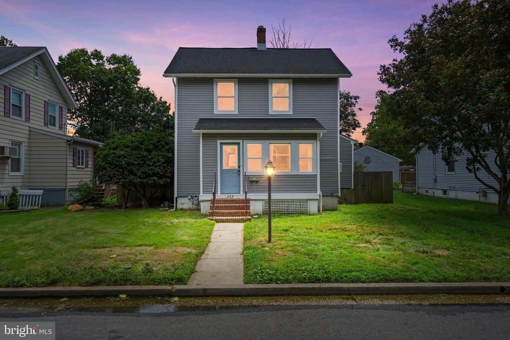 289 E ST, Carneys Point, NJ 08069