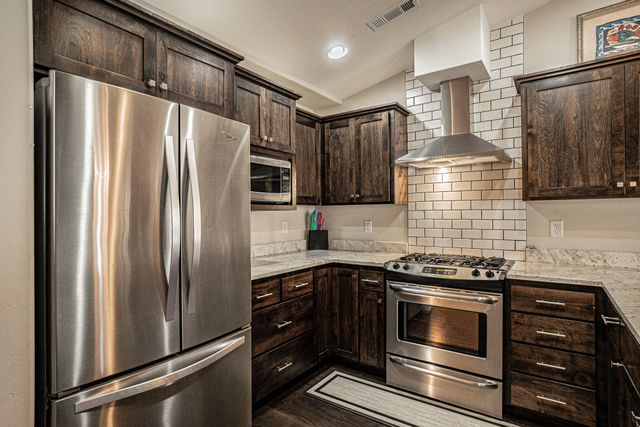 583 Plum Ridge Court, Ashland, OR 97520