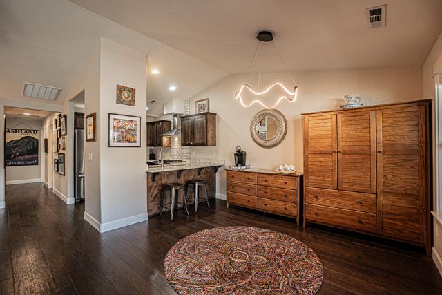 583 Plum Ridge Court, Ashland, OR 97520