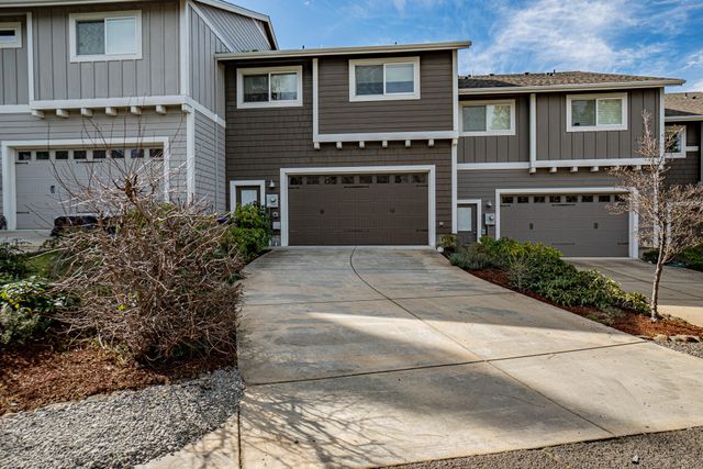 583 Plum Ridge Court, Ashland, OR 97520