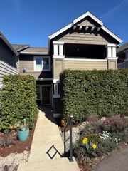 583 Plum Ridge Court, Ashland, OR 97520