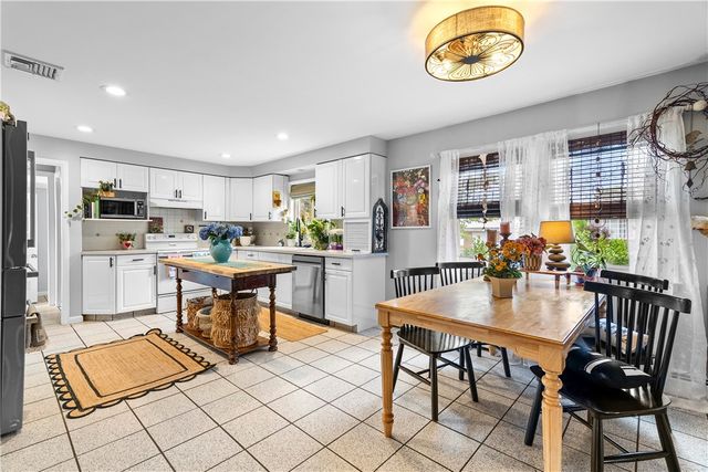 17 Golini Drive, Johnston, RI 02919