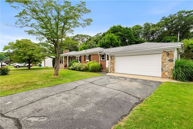 17 Golini Drive, Johnston, RI 02919