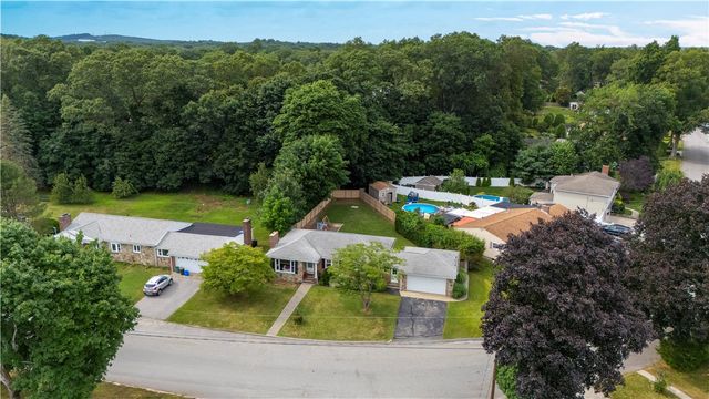 17 Golini Drive, Johnston, RI 02919