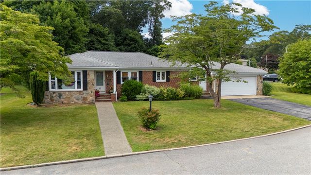 17 Golini Drive, Johnston, RI 02919