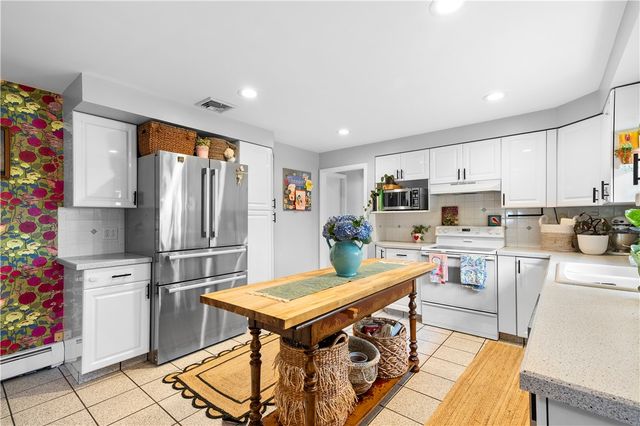17 Golini Drive, Johnston, RI 02919