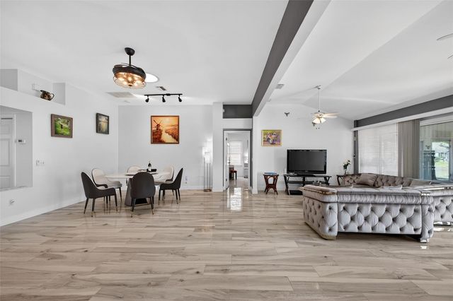 411 DEL MAR DRIVE, Lady Lake, FL 32159