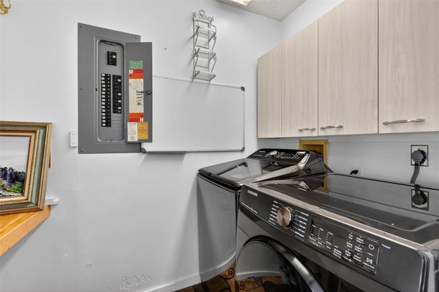 411 DEL MAR DRIVE, Lady Lake, FL 32159