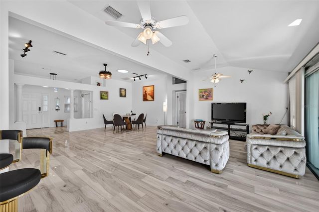 411 DEL MAR DRIVE, Lady Lake, FL 32159