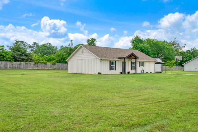 134 Private Road 43790, Paris, TX 75460