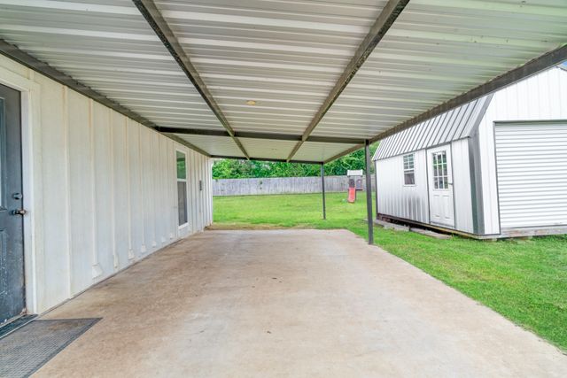 134 Private Road 43790, Paris, TX 75460
