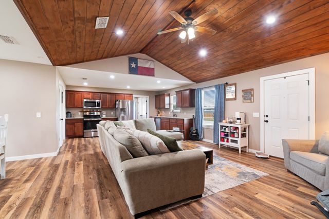 134 Private Road 43790, Paris, TX 75460