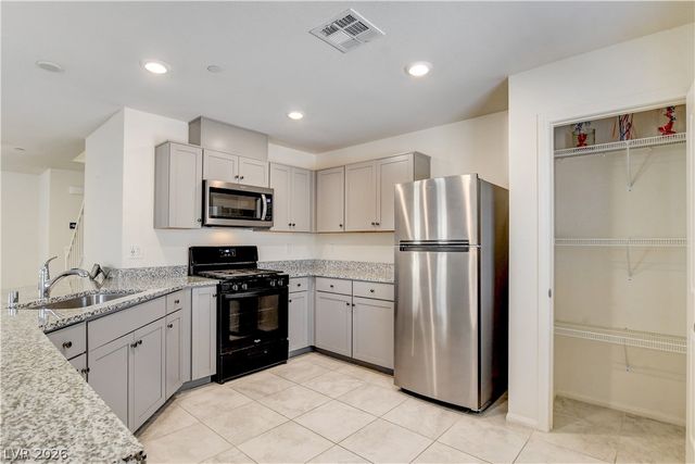 3014 Taranto Heights Avenue, Henderson, NV 89044