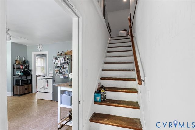 702 Irving St, Farmville, VA 23901