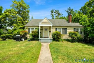 702 Irving St, Farmville, VA 23901