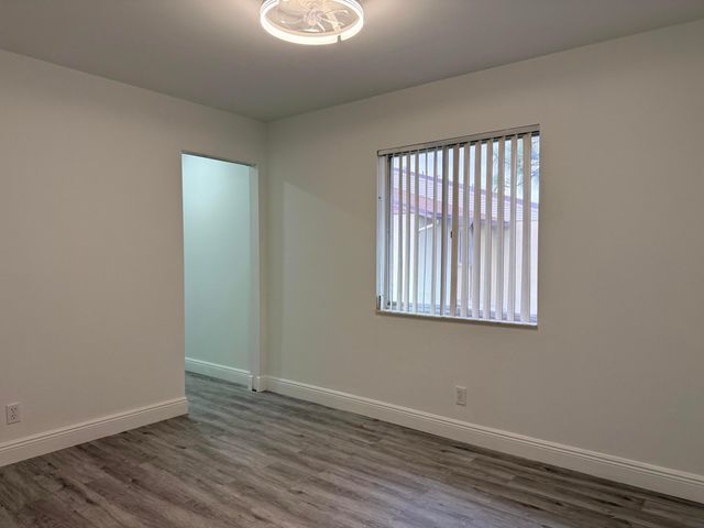 318 Knotty Pine Circle D-2, Greenacres, FL 33463