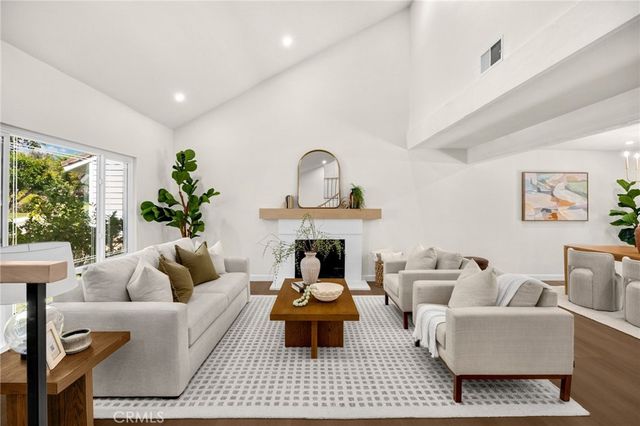 846 Mooncrest, Brea, CA 92821
