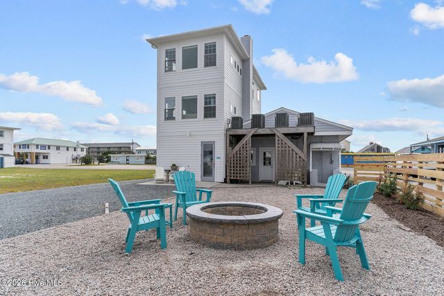 808 S Anderson Boulevard, Holly Ridge, NC 28445