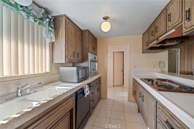 1319 Las Lomas, Brea, CA 92821