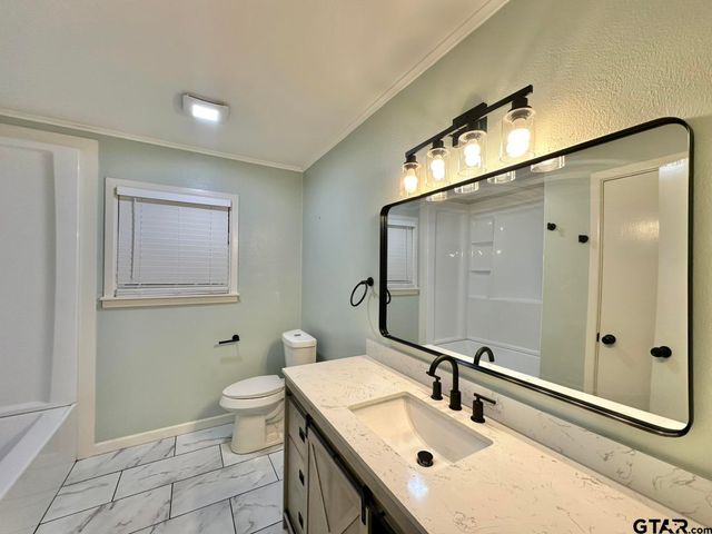 1121 Elizabeth Drive, Tyler, TX 75701