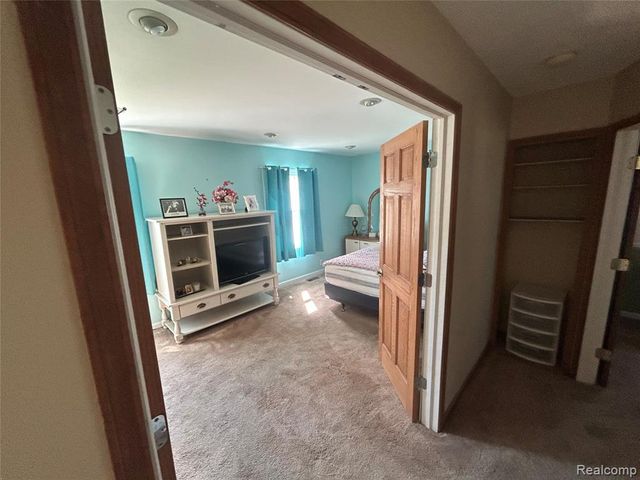 25601 Rose Street, Roseville, MI 48066