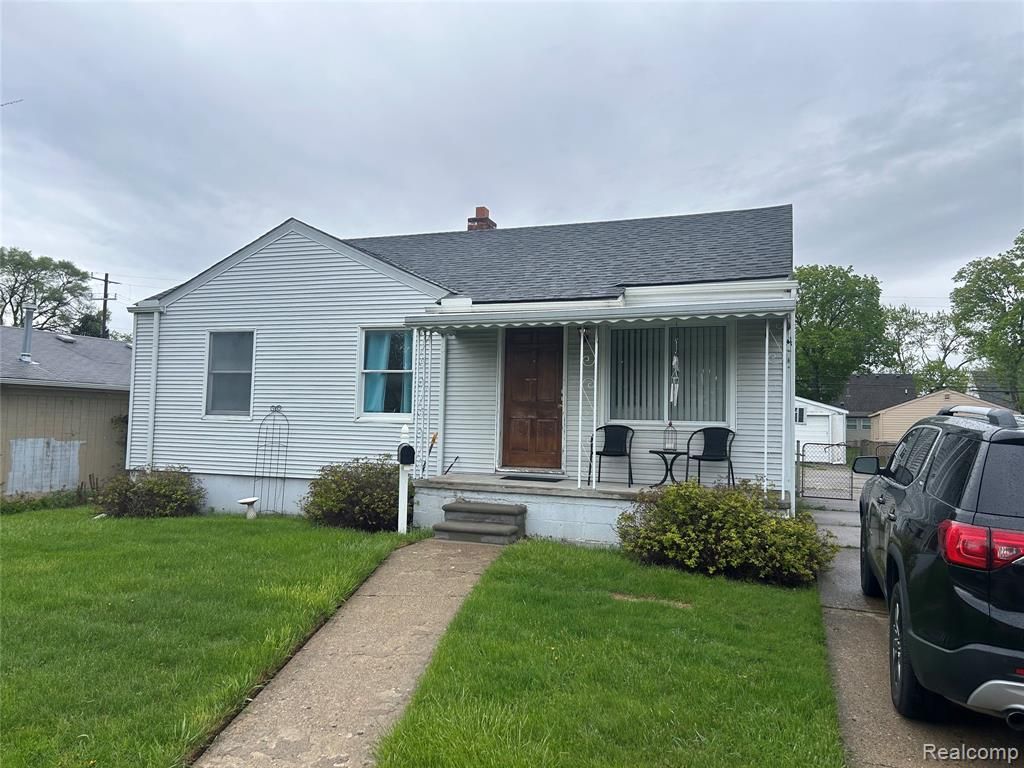 25601 Rose Street, Roseville, MI 48066