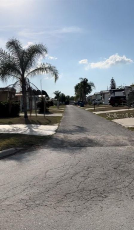 Image 1 of property listing at 201 EDGEWOOD CIRCLE S, Fort Meade, FL 33841