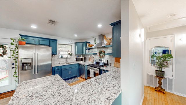 1961 Morris Street, Dallas, TX 75212