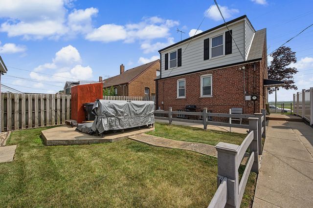 11022 S State Line Road, Chicago, IL 60617