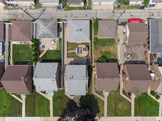 11022 S State Line Road, Chicago, IL 60617