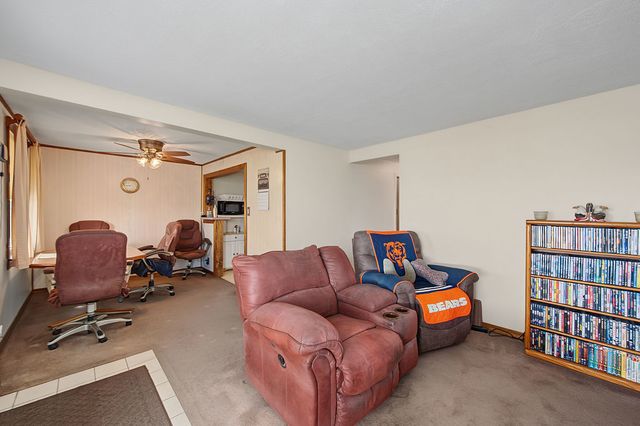 11022 S State Line Road, Chicago, IL 60617