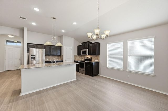 405 Elk Run Drive, Fort Worth, TX 76140