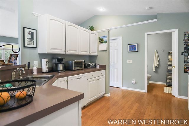 11962 Willow Wood Lane, Holland, MI 49424