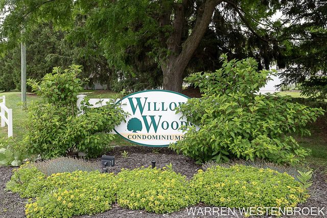 11962 Willow Wood Lane, Holland, MI 49424