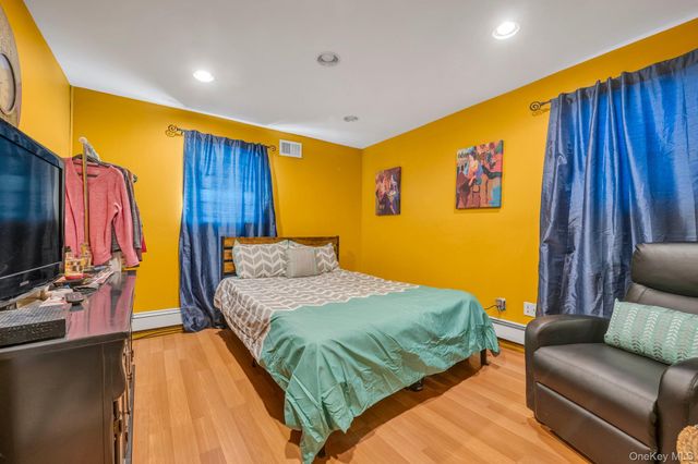 138-10 11 Avenue, Malba, NY 11357