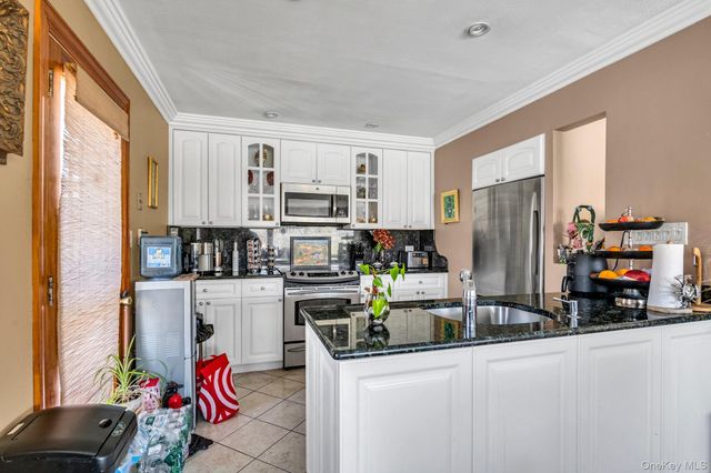 138-10 11 Avenue, Malba, NY 11357