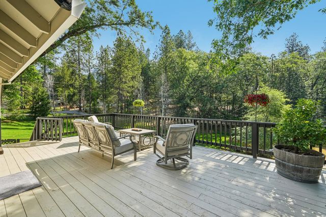 11519 Dennis Way, Grass Valley, CA 95949