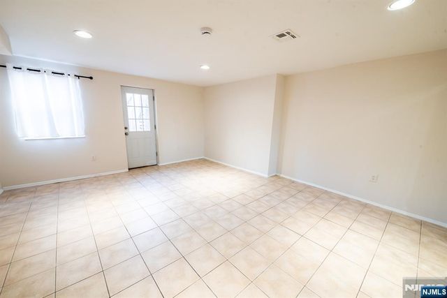 818 Palisade Avenue, Union City, NJ 07087