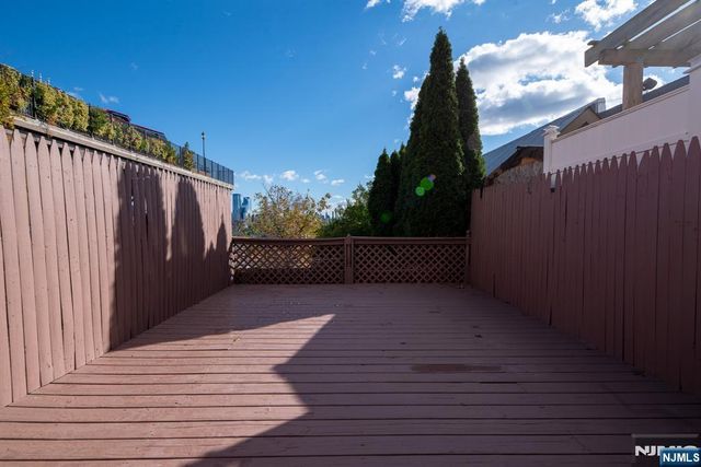 818 Palisade Avenue, Union City, NJ 07087