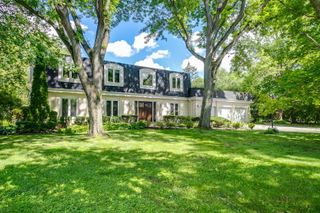 125 N Ridge Road, Lake Forest, IL 60045