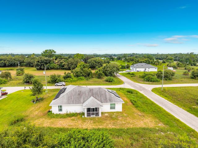 2501 E 17TH Street, Lehigh Acres, FL 33972