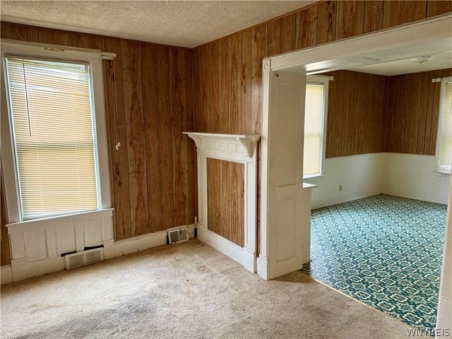 41 Duane Avenue, Niagara Falls, NY 14305