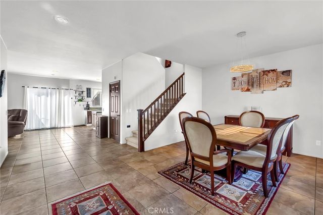 25587 Mountain Glen Circle, Menifee, CA 92585