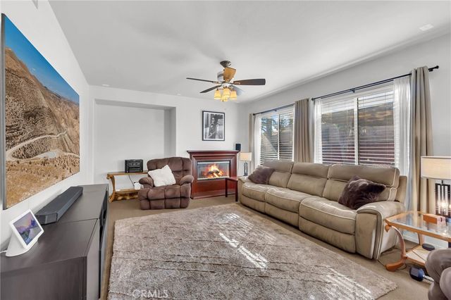 25587 Mountain Glen Circle, Menifee, CA 92585